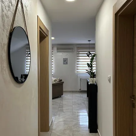 Apartman Gold Lux Surcin Exterior photo