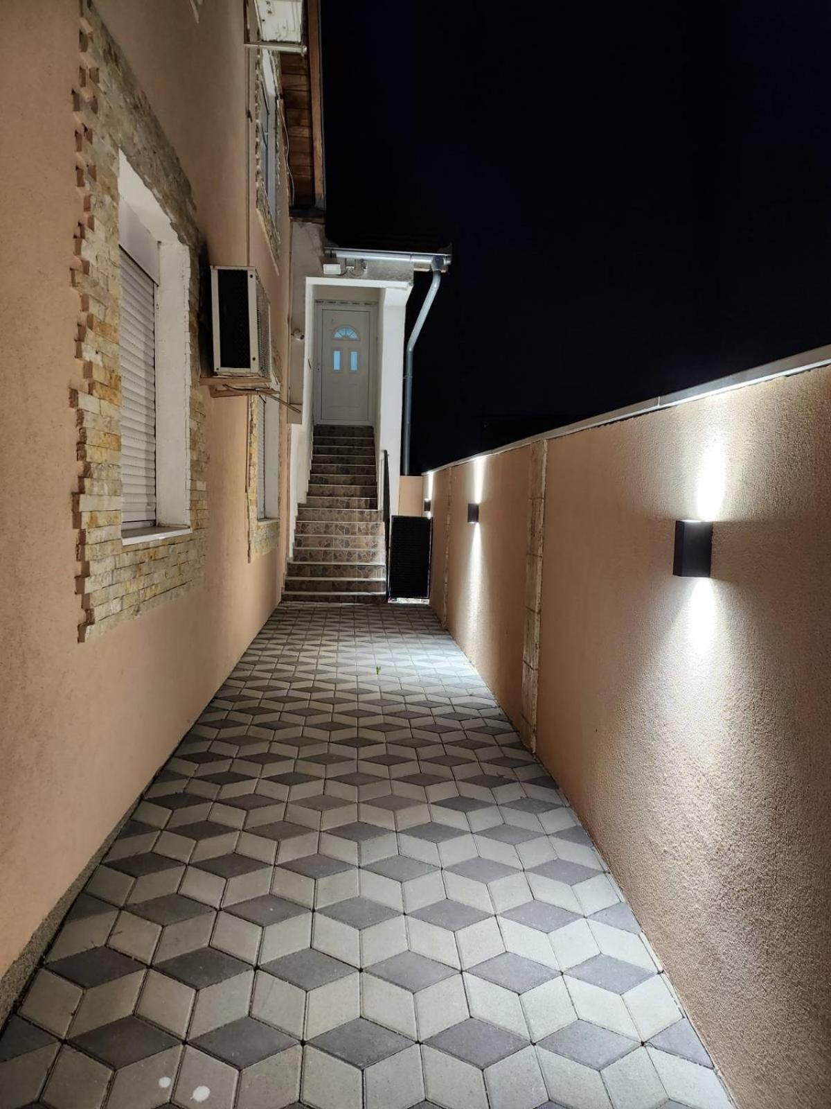 Gold Lux Apartment Surcin
